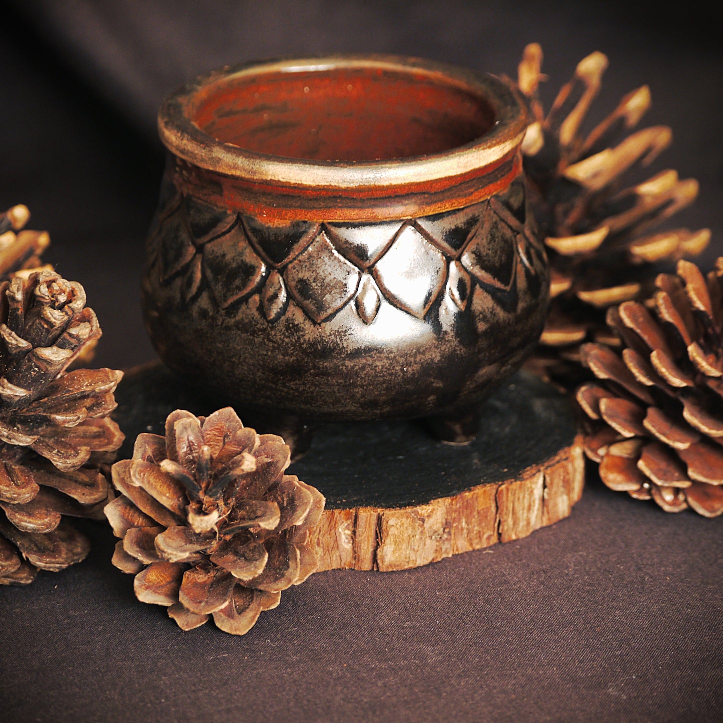 Copper Rim, Black Dragon Scale Pot