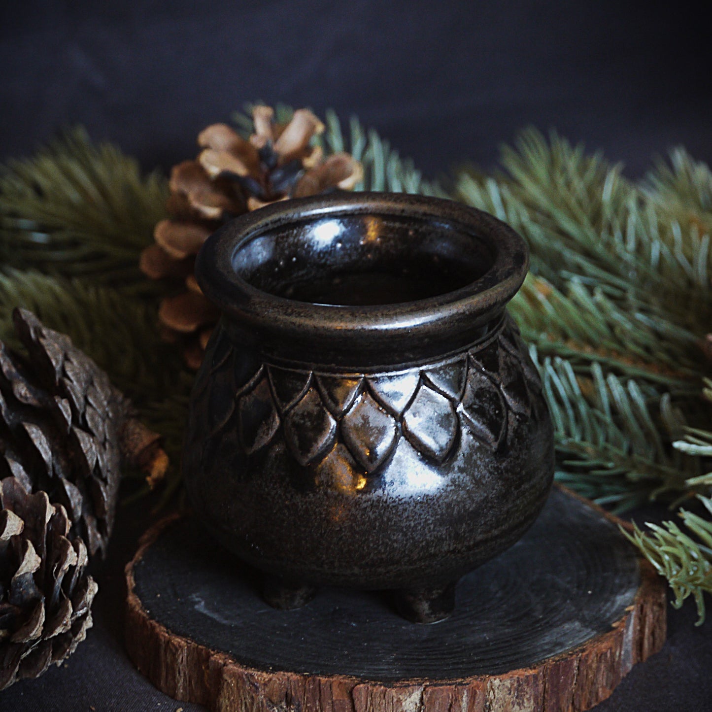 Mini Black Dragon Scale Trinket Pot