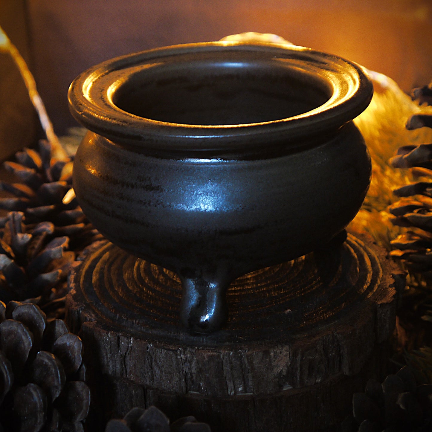 Three-legged Cauldron Trinket Pot